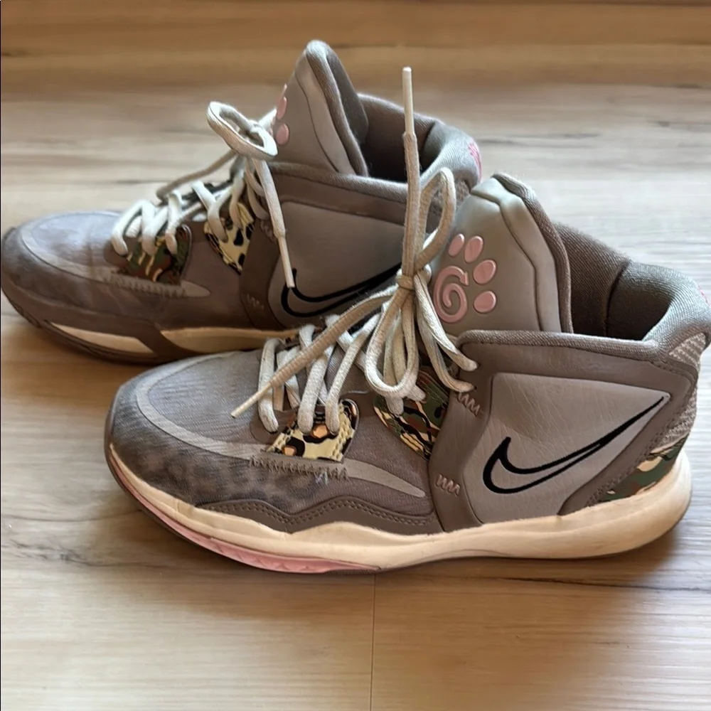 Kyrie Nike Infinity Leopard Camo High-Top Sneakers Sz 3.5Y casual basketball